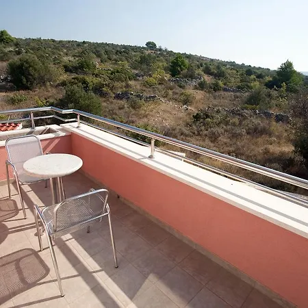 Marinic 公寓 普利莫顿