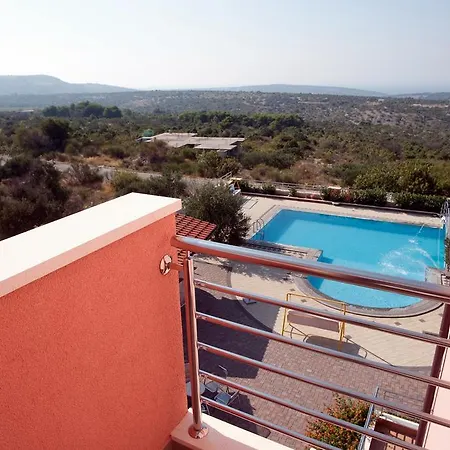 Marinic 公寓 普利莫顿